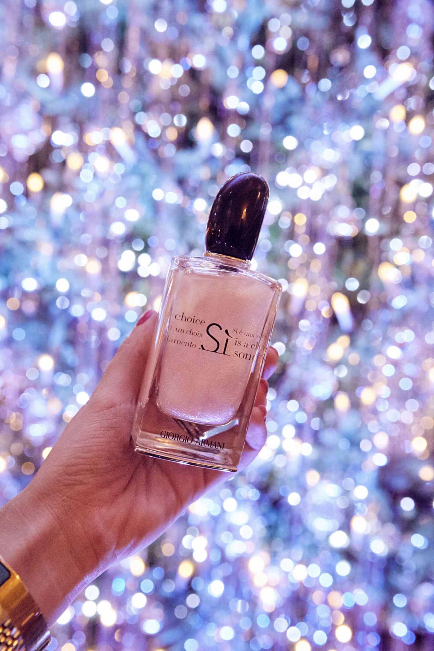 si perfume with glitter