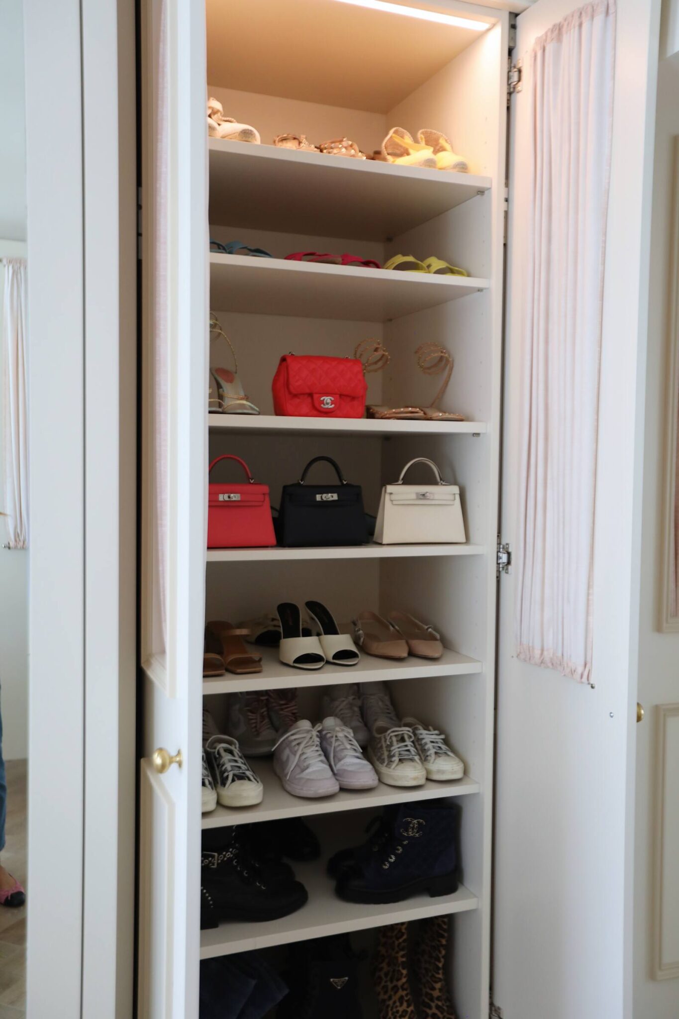 MY DREAM DRESSING ROOM - Amelia Liana